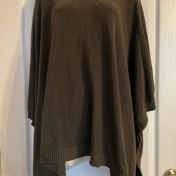 Lululemon Dark Olive Green Cashmere Blend Shrug Poncho Sweater Asymmetrical‎ O/S - Picture 1 of 8